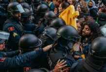 Protesters Demand Ex-Senator’s Resignation, Face Resistance news-14082024-163222