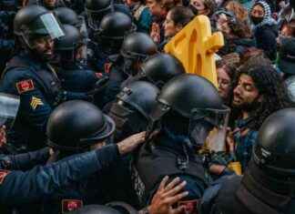 Protesters Demand Ex-Senator’s Resignation, Face Resistance news-14082024-163222