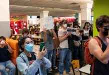 Global Connection: Student Protesters Unite Beyond Gaza news-21082024-185322