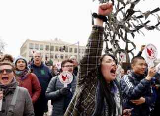 Boston University Graduate Worker Strike Breaks Decade-Long Record news-23082024-223630