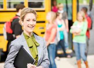 Transforming Schools: The Key to Success Lies in Transforming Principals news-27082024-105117