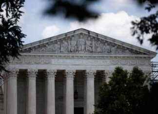 Supreme Court Upholds Block on Biden’s Revised Student Debt Plan news-28082024-230157