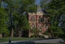 University of Virginia Halts Tours Highlighting Slavery Connections news-29082024-230424