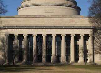 Free Tuition at M.I.T. for Families Earning Under $200K news-22112024-081332