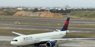 Delta Flight DL275 Diverted LAX