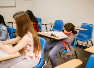 High School Queen Ch 33 Secrets Revealed: Must-Read Drama Unfolds